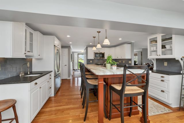 70 Spindlewick Drive, Nashua, NH 03062