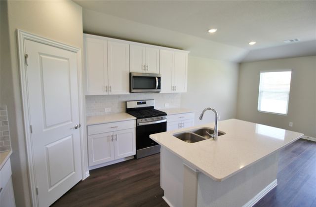 4208 Mountain Creek Drive, Farmersville, TX 75442