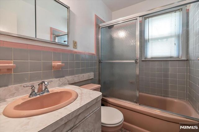 681 Schaefer Avenue, Oradell, NJ 07649