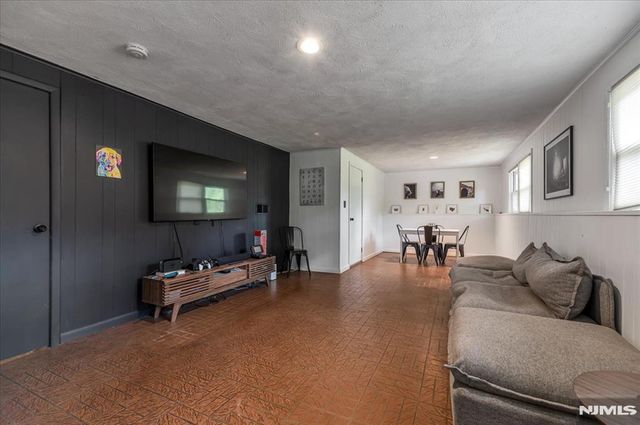 681 Schaefer Avenue, Oradell, NJ 07649