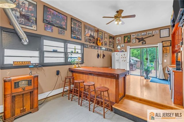 49 Kentnor Street, Metuchen, NJ 08840