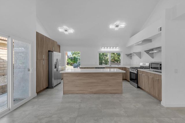 72950 Amber Street, Palm Desert, CA 92260
