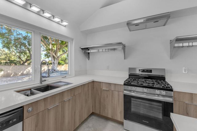 72950 Amber Street, Palm Desert, CA 92260