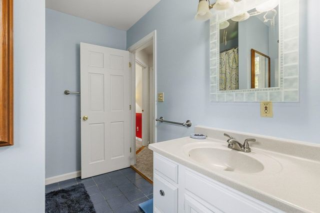 34 Crestview Terrace, Stratham, NH 03885