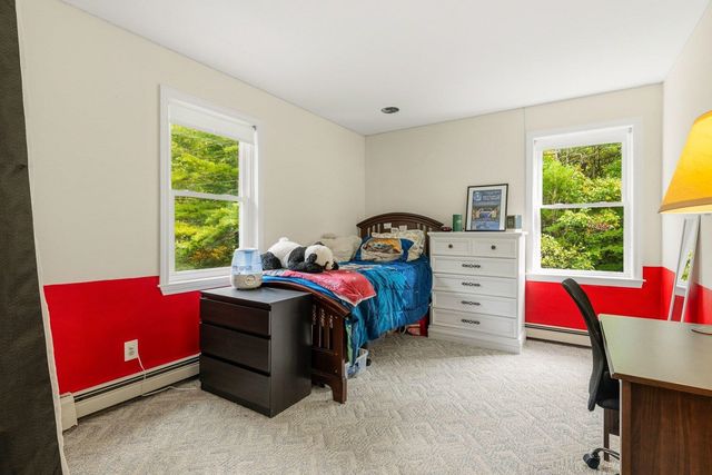 34 Crestview Terrace, Stratham, NH 03885