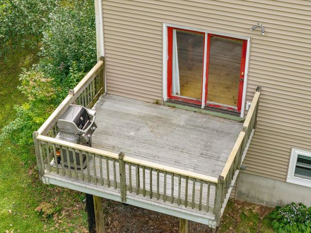 34 Crestview Terrace, Stratham, NH 03885