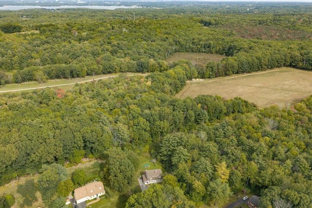 34 Crestview Terrace, Stratham, NH 03885