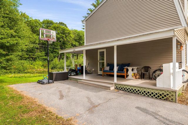 34 Crestview Terrace, Stratham, NH 03885