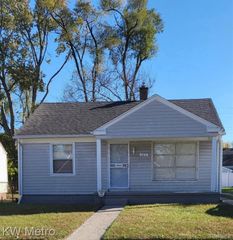 15476 Strathmoor Street, Detroit, MI 48227