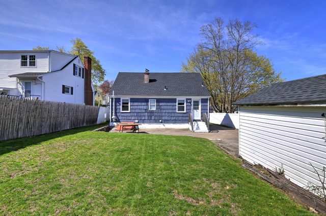 25 Broadway, Bridgeport, CT 06606