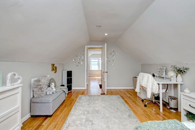 25 Broadway, Bridgeport, CT 06606