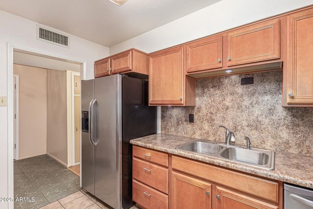 11811 N DESERT HILLS Drive W, Sun City, AZ 85351