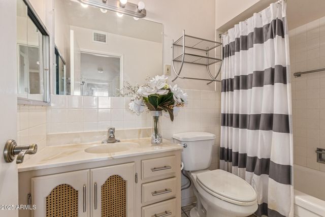 11811 N DESERT HILLS Drive W, Sun City, AZ 85351