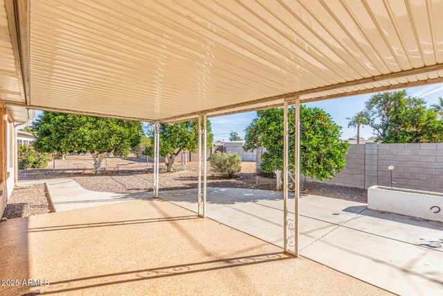 11811 N DESERT HILLS Drive W, Sun City, AZ 85351