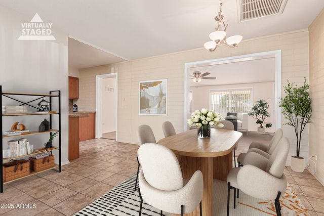 11811 N DESERT HILLS Drive W, Sun City, AZ 85351