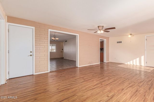 11811 N DESERT HILLS Drive W, Sun City, AZ 85351