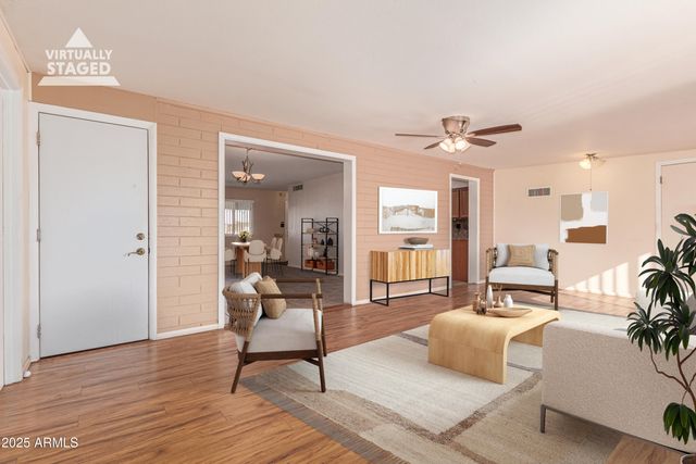 11811 N DESERT HILLS Drive W, Sun City, AZ 85351