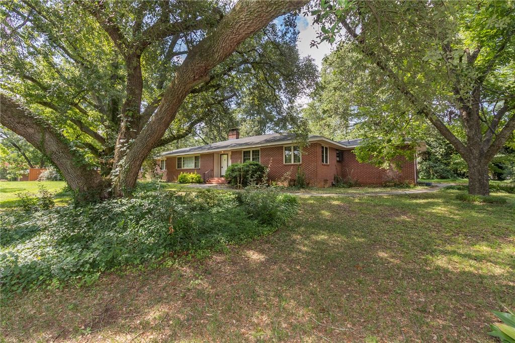 1103 Greenacres, Anderson, SC 29621
