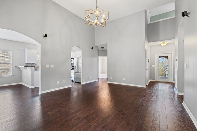 1812 Woodland Pointe Dr, Nashville, TN 37214