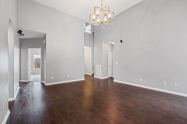 1812 Woodland Pointe Dr, Nashville, TN 37214