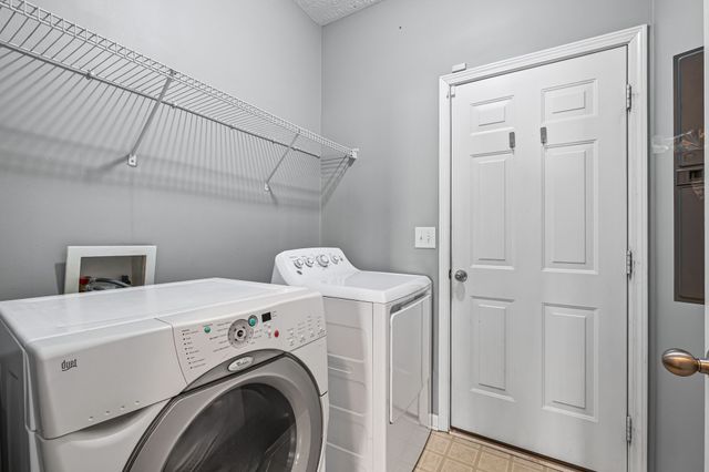 1812 Woodland Pointe Dr, Nashville, TN 37214