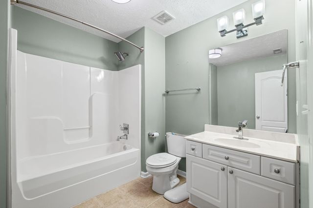 1812 Woodland Pointe Dr, Nashville, TN 37214