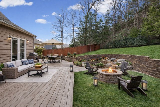 1812 Woodland Pointe Dr, Nashville, TN 37214