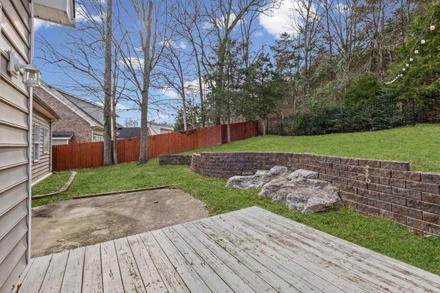 1812 Woodland Pointe Dr, Nashville, TN 37214