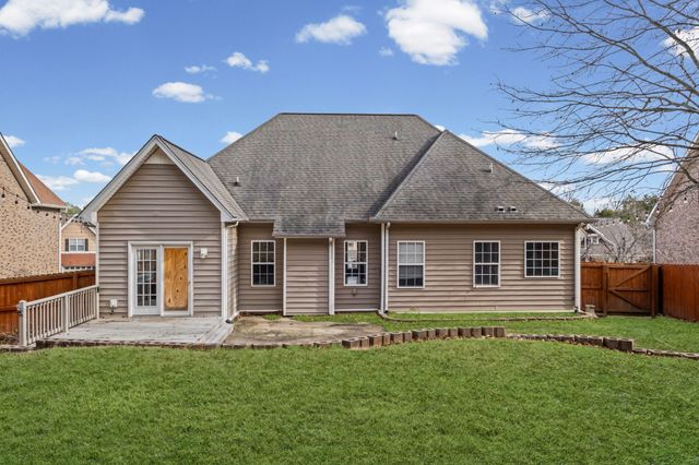 1812 Woodland Pointe Dr, Nashville, TN 37214