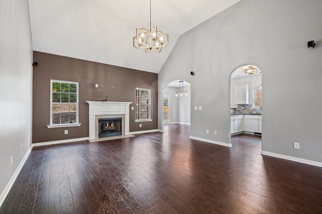 1812 Woodland Pointe Dr, Nashville, TN 37214