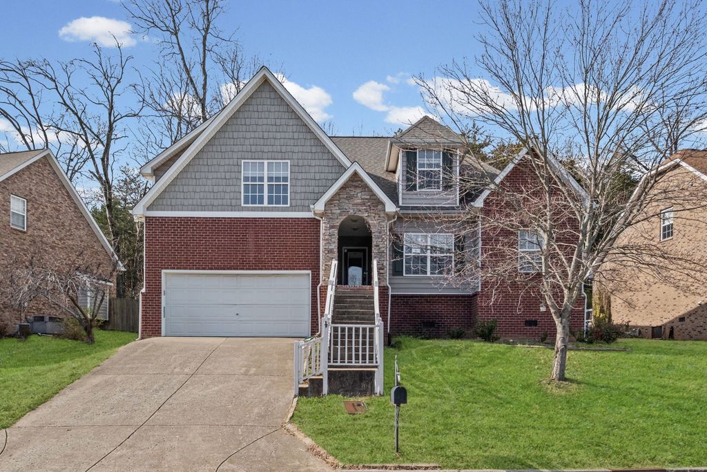 1812 Woodland Pointe Dr, Nashville, TN 37214