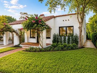 1213 Aguila Avenue, Coral Gables, FL 33134