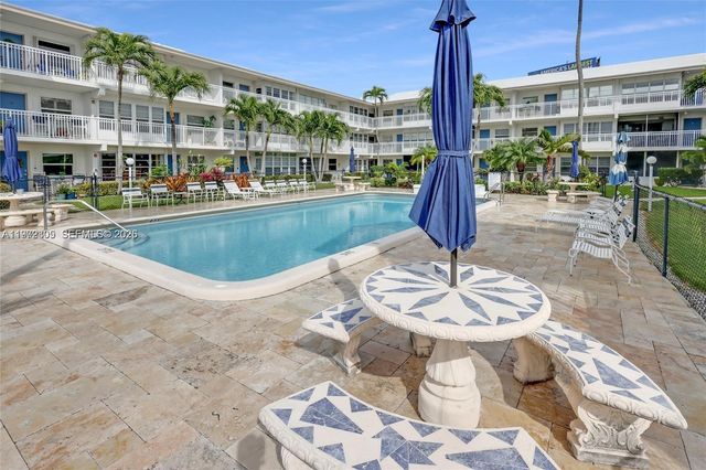 1152 NW 30th Ct 111, Wilton Manors, FL 33311