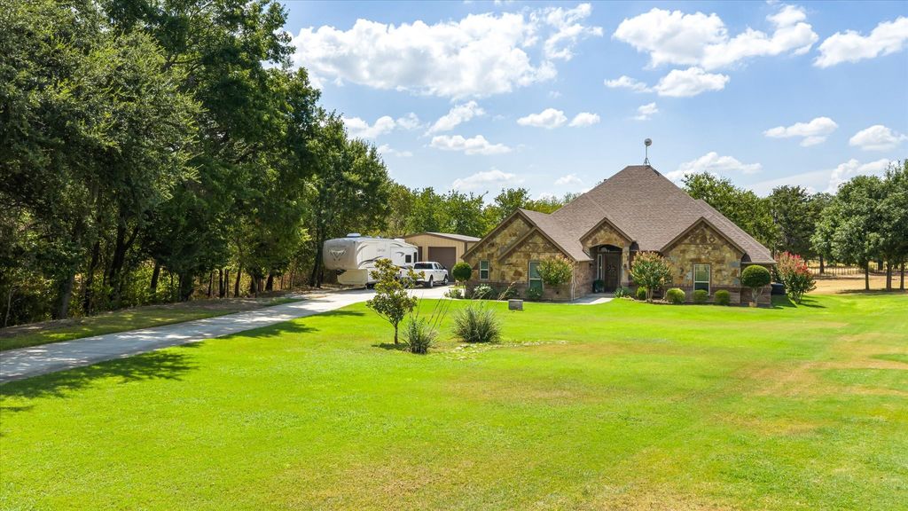 218 Hidden Creek Loop, Weatherford, TX 76085 — exterior