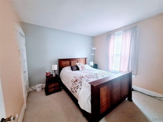 7 Genesee Court, Utica, NY 13502