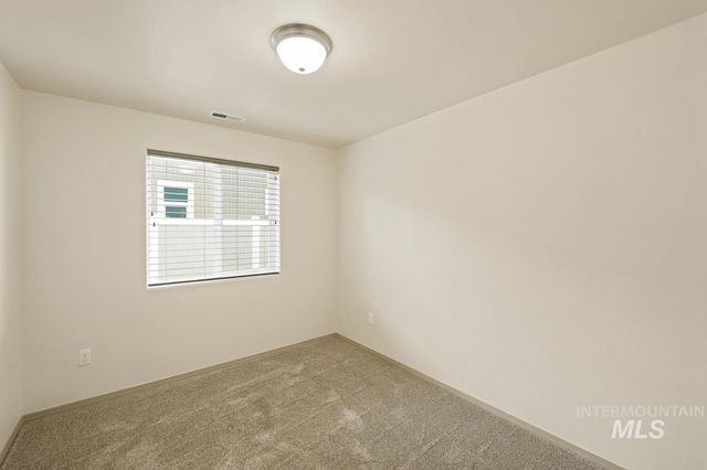 3885 S Windy Ridge Dr, Nampa, ID 83686