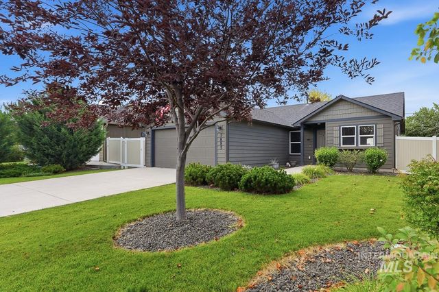3885 S Windy Ridge Dr, Nampa, ID 83686