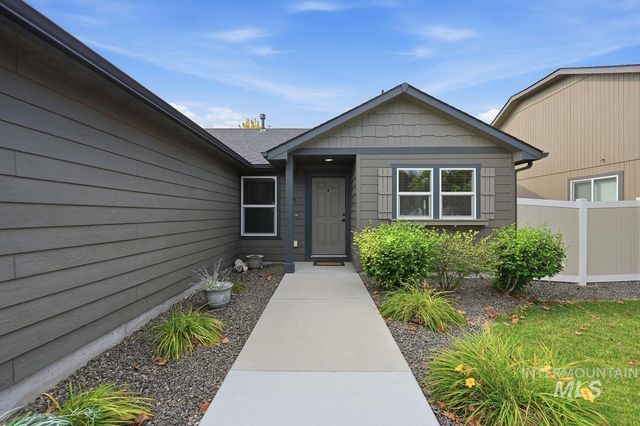 3885 S Windy Ridge Dr, Nampa, ID 83686
