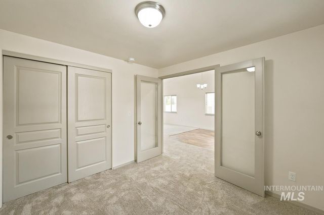 3885 S Windy Ridge Dr, Nampa, ID 83686