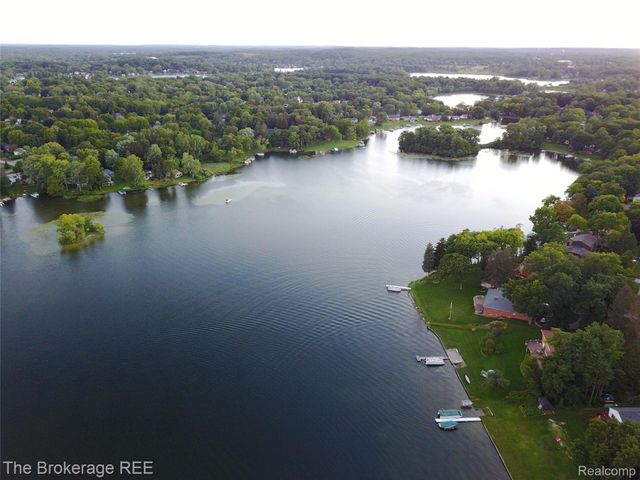 6311 Wellesley Terrace, Independence Charter Township, MI 48346