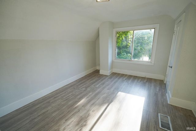 1105 Baker Avenue, Evansville, IN 47710