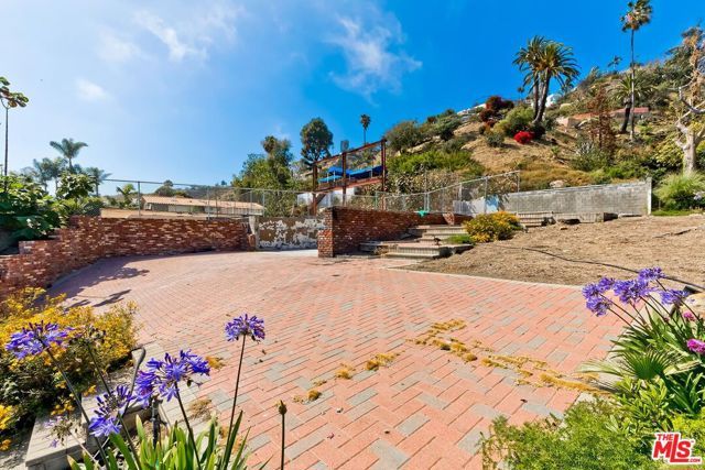 21525 Pacific Coast Highway, Malibu, CA 90265