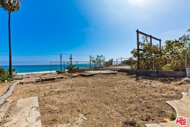 21525 Pacific Coast Highway, Malibu, CA 90265