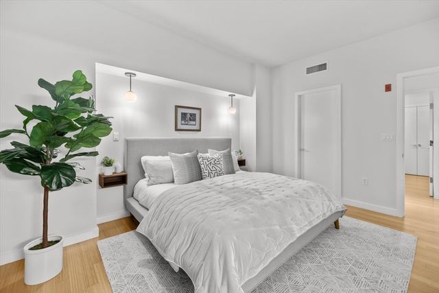 7 Warren 6, Boston, MA 02116