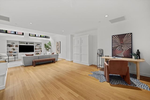 7 Warren 6, Boston, MA 02116