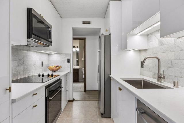 1200 Nicollet Mall 518, Minneapolis, MN 55403
