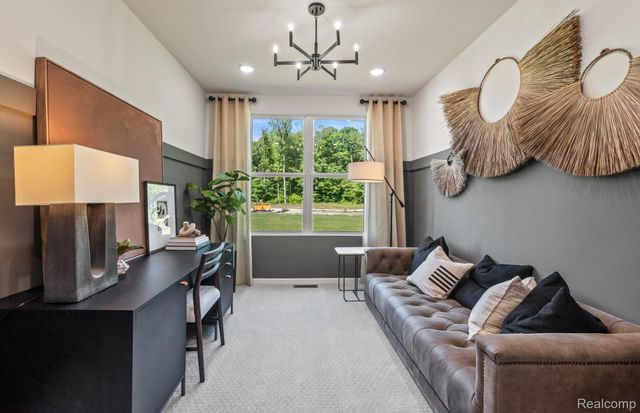 55746 Oak Pointe Drive, Shelby Charter Township, MI 48315