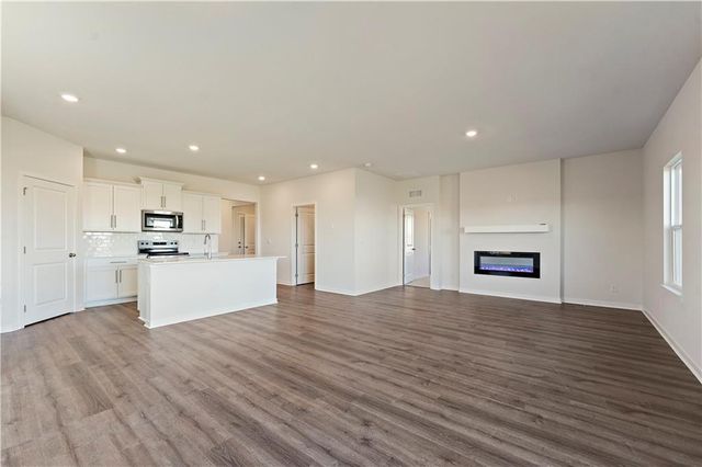 18626 Weaver Street, Spring Hill, KS 66083
