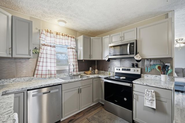 10955 Middle Wallens Creek Road, Jonesville, VA 24263