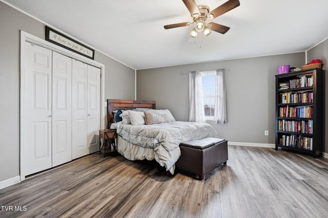 10955 Middle Wallens Creek Road, Jonesville, VA 24263